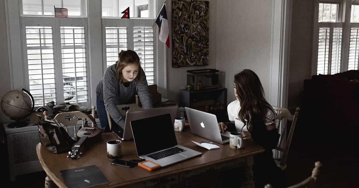 Cómo empezar un emprendimiento paralelo mientras trabajas a tiempo completo